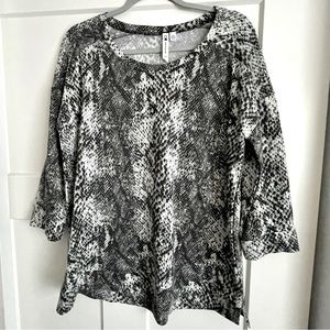 NWOT Cable & Gauge Sweatshirt